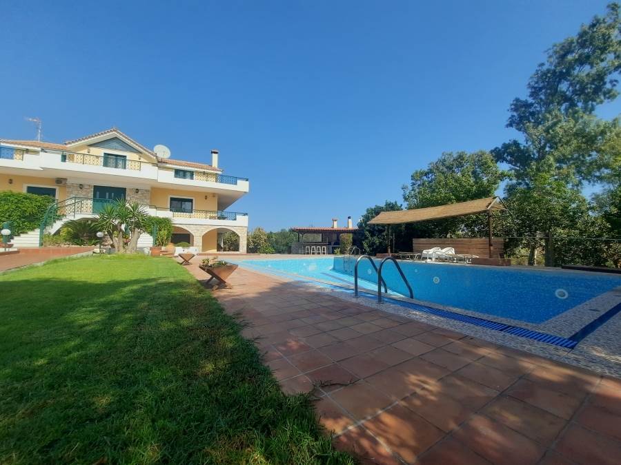 (For Sale) Residential Villa || East Attica/Rafina - 380 Sq.m, 5 Bedrooms, 700.000€ 