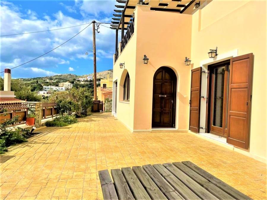 (For Sale) Residential Detached house || Cyclades/Syros-Ermoupoli - 147 Sq.m, 2 Bedrooms, 350.000€ 