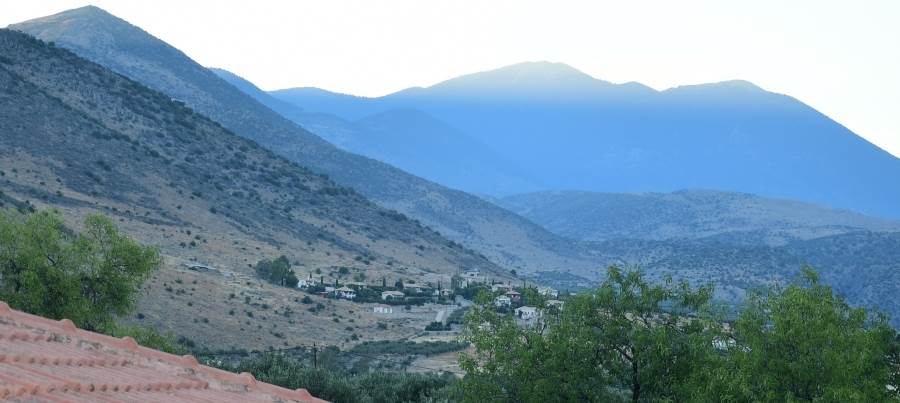 (Προς Πώληση) Κατοικία Βίλα || Ν. Φωκίδας/Γαλαξίδι - 300 τ.μ, 4 Υ/Δ, 900.000€ 