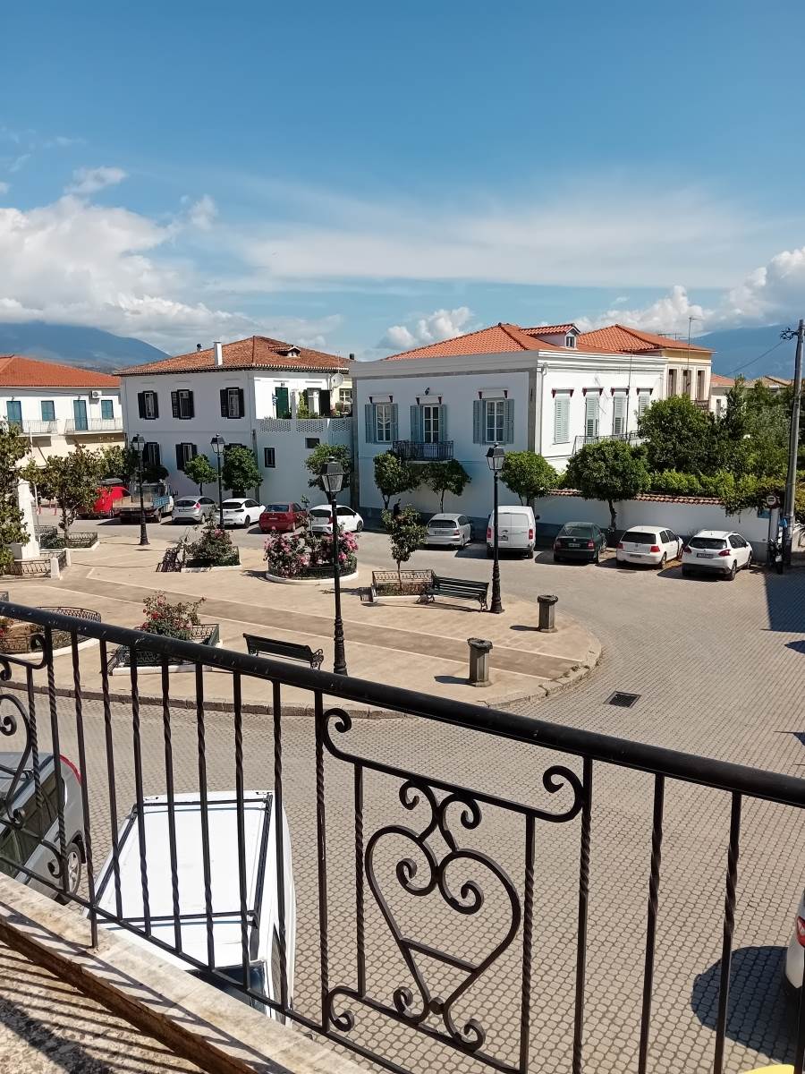 (For Sale) Residential Apartment || Fokida/Galaxidi - 180 Sq.m, 4 Bedrooms, 165.000€ 