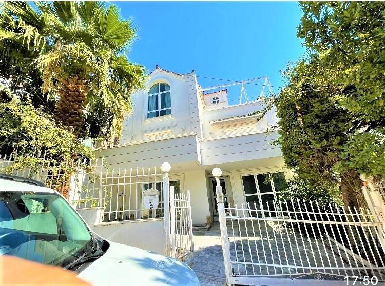 (Προς Πώληση) Κατοικία Μονοκατοικία || Αθήνα Βόρεια/Ηράκλειο - 211 τ.μ, 4 Υ/Δ, 550.000€ 